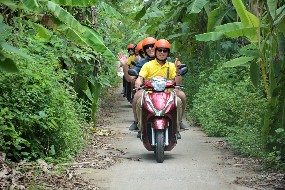 Asia Motorbike Adventures Hanoi – The Original Vespa Tours – Motorbike Tours Hanoi – Hanoi Jeep Tours – Hanoi Bicycle Tours- Hanoi Food Tours