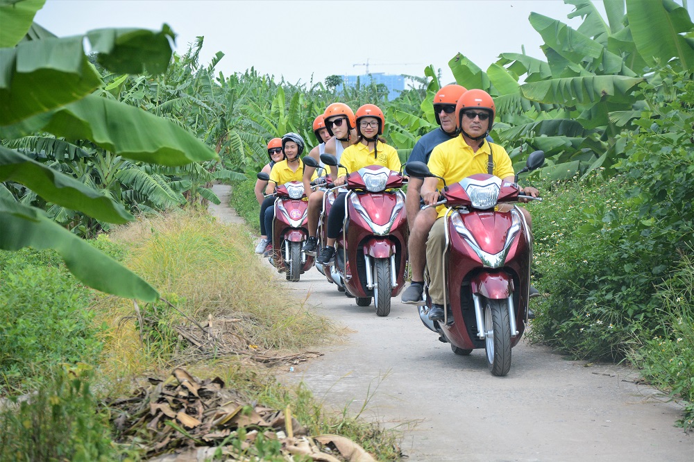 Asia Motorbike Adventures Hanoi – The Original Vespa Tours – Motorbike Tours Hanoi – Hanoi Jeep Tours – Hanoi Bicycle Tours- Hanoi Food Tours