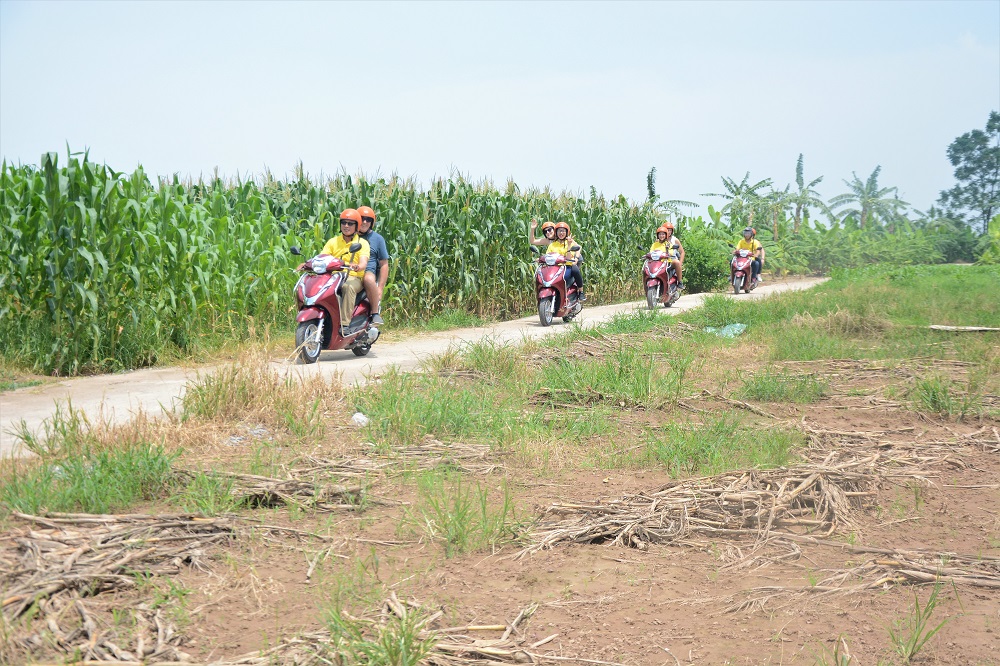 Asia Motorbike Adventures Hanoi – The Original Vespa Tours – Motorbike Tours Hanoi – Hanoi Jeep Tours – Hanoi Bicycle Tours- Hanoi Food Tours