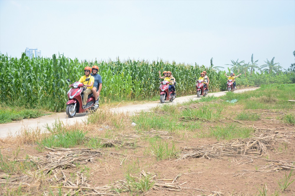 Asia Motorbike Adventures Hanoi – The Original Vespa Tours – Motorbike Tours Hanoi – Hanoi Jeep Tours – Hanoi Bicycle Tours- Hanoi Food Tours