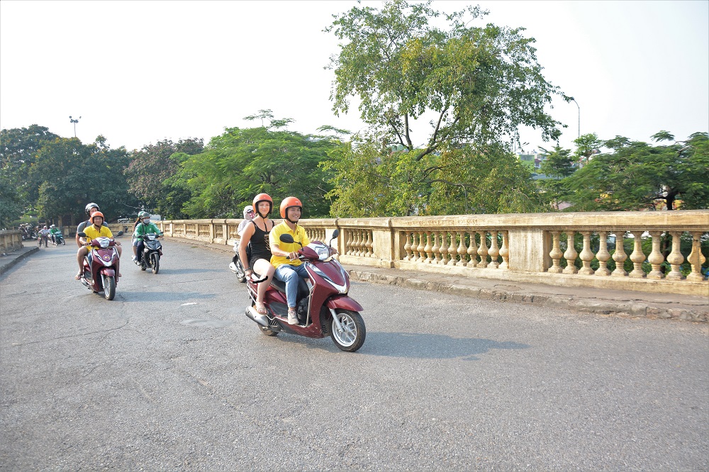 Asia Motorbike Adventures Hanoi – The Original Vespa Tours – Motorbike Tours Hanoi – Hanoi Jeep Tours – Hanoi Bicycle Tours- Hanoi Food Tours