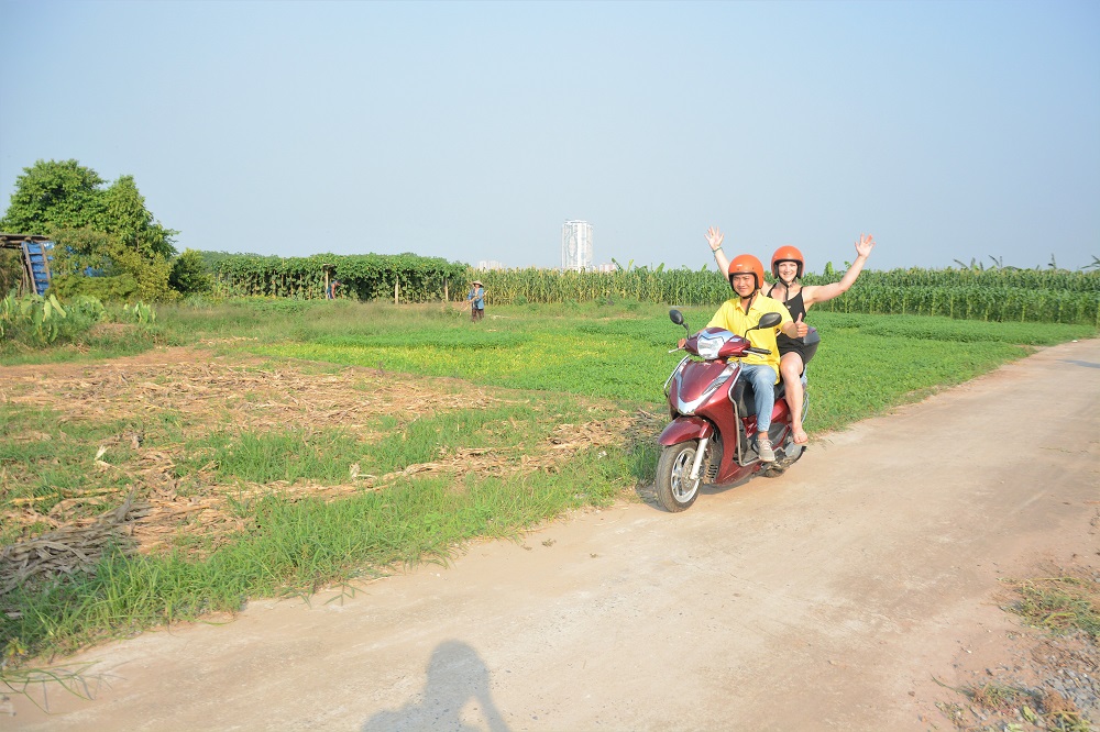 Asia Motorbike Adventures Hanoi – The Original Vespa Tours – Motorbike Tours Hanoi – Hanoi Jeep Tours – Hanoi Bicycle Tours- Hanoi Food Tours