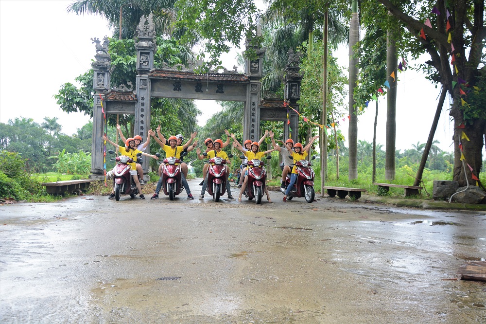 Asia Motorbike Adventures Hanoi – The Original Vespa Tours – Motorbike Tours Hanoi – Hanoi Jeep Tours – Hanoi Bicycle Tours- Hanoi Food Tours