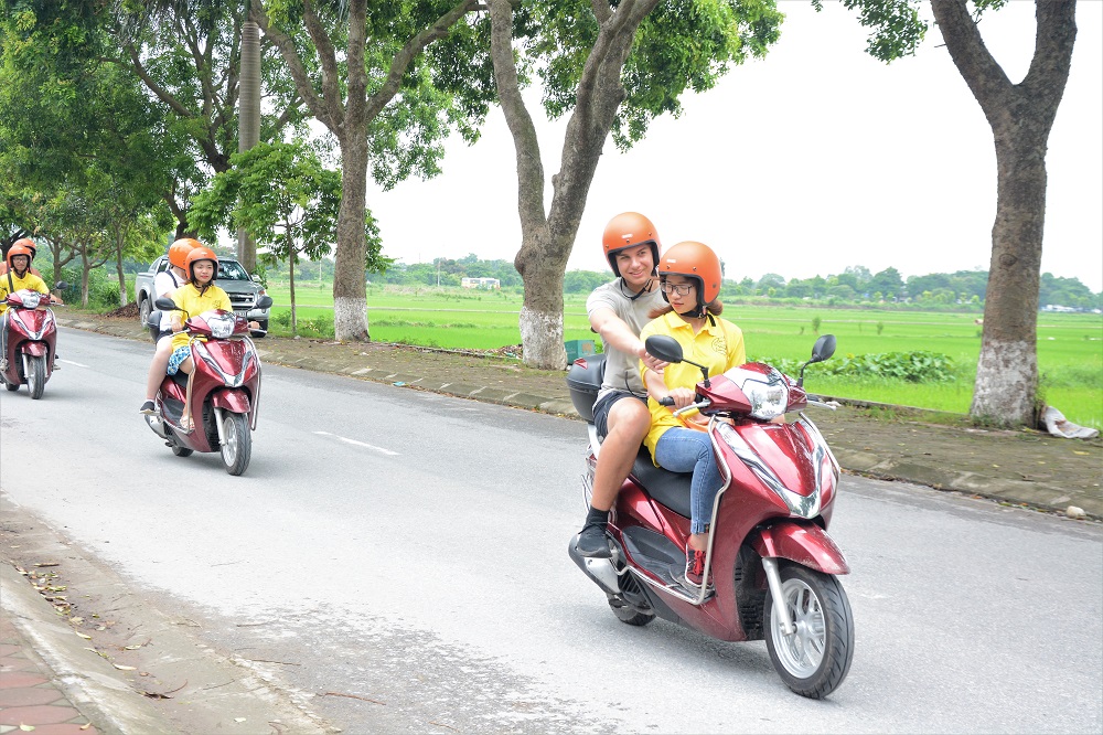 Asia Motorbike Adventures Hanoi – The Original Vespa Tours – Motorbike Tours Hanoi – Hanoi Jeep Tours – Hanoi Bicycle Tours- Hanoi Food Tours