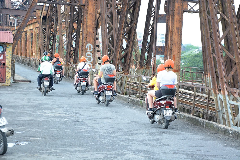 Asia Motorbike Adventures Hanoi – The Original Vespa Tours – Motorbike Tours Hanoi – Hanoi Jeep Tours – Hanoi Bicycle Tours- Hanoi Food Tours