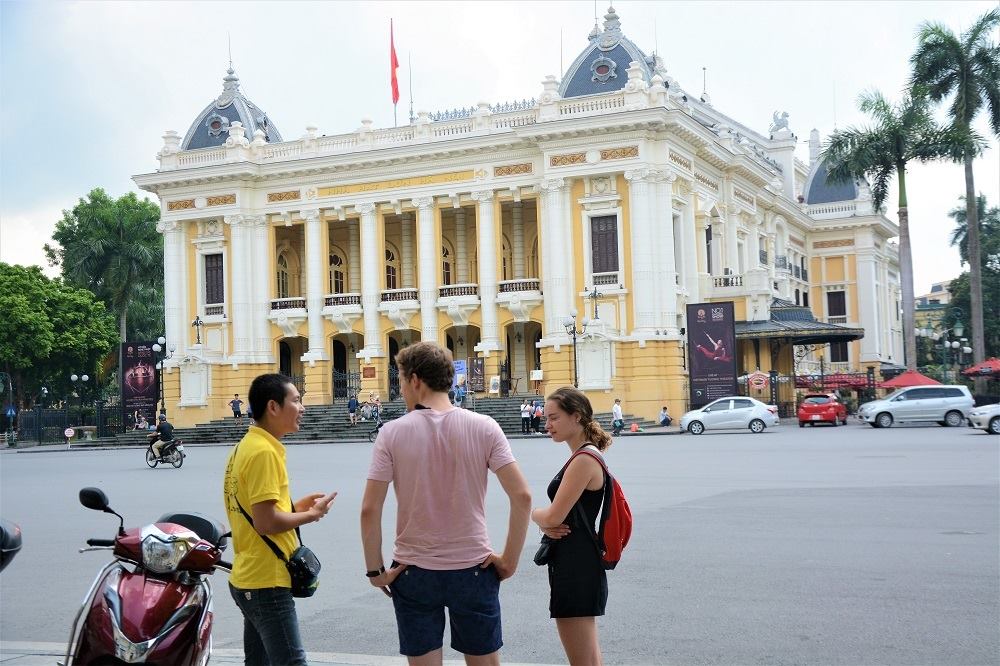 Asia Motorbike Adventures Hanoi – The Original Vespa Tours – Motorbike Tours Hanoi – Hanoi Jeep Tours – Hanoi Bicycle Tours- Hanoi Food Tours