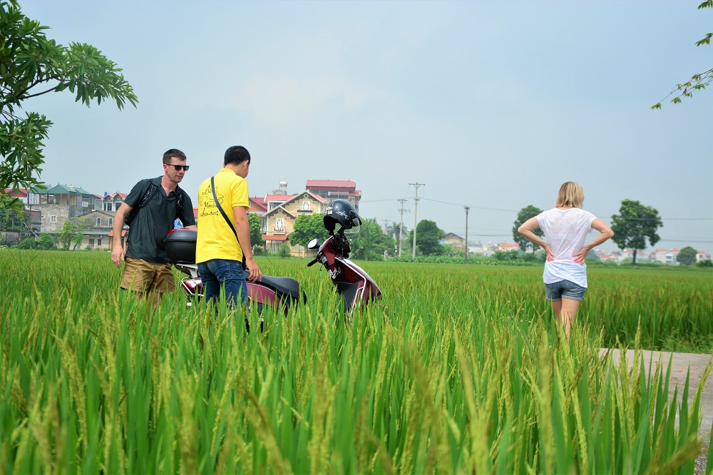 Asia Motorbike Adventures Hanoi – The Original Vespa Tours – Motorbike Tours Hanoi – Hanoi Jeep Tours – Hanoi Bicycle Tours- Hanoi Food Tours