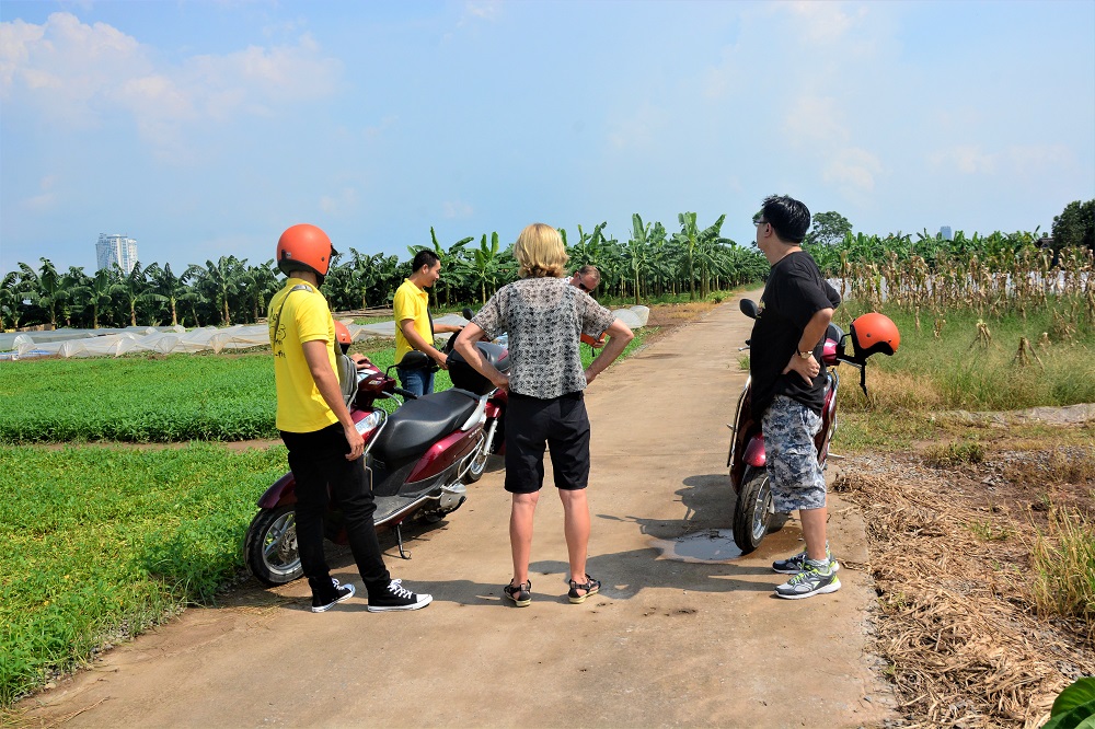 Asia Motorbike Adventures Hanoi – The Original Vespa Tours – Motorbike Tours Hanoi – Hanoi Jeep Tours – Hanoi Bicycle Tours- Hanoi Food Tours