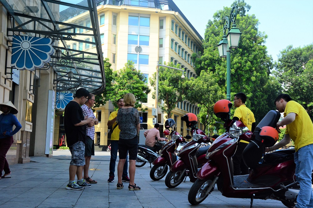 Asia Motorbike Adventures Hanoi – The Original Vespa Tours – Motorbike Tours Hanoi – Hanoi Jeep Tours – Hanoi Bicycle Tours- Hanoi Food Tours