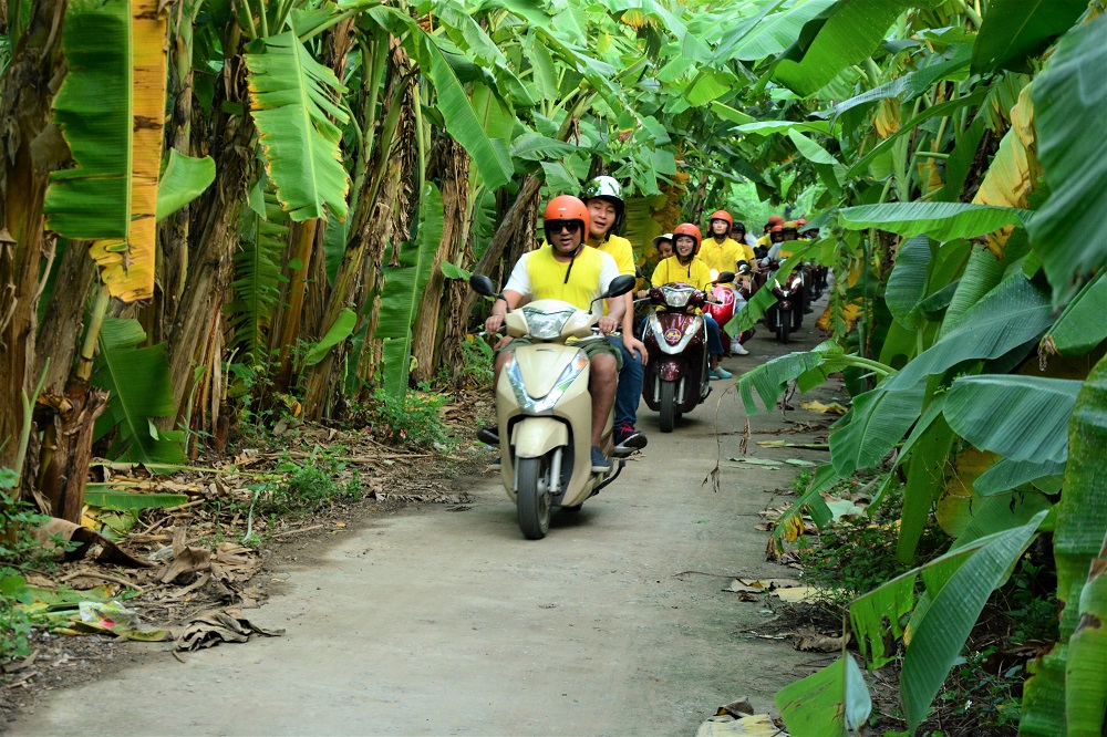 Asia Motorbike Adventures Hanoi – The Original Vespa Tours – Motorbike Tours Hanoi – Hanoi Jeep Tours – Hanoi Bicycle Tours- Hanoi Food Tours