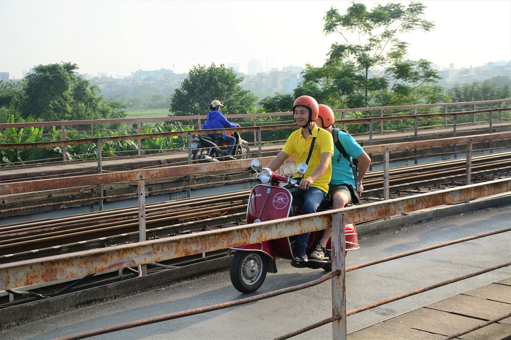 Asia Motorbike Adventures Hanoi – The Original Vespa Tours – Motorbike Tours Hanoi – Hanoi Jeep Tours – Hanoi Bicycle Tours- Hanoi Food Tours