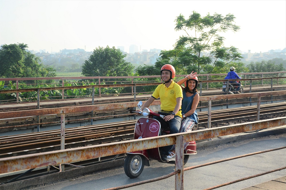 Asia Motorbike Adventures Hanoi – The Original Vespa Tours – Motorbike Tours Hanoi – Hanoi Jeep Tours – Hanoi Bicycle Tours- Hanoi Food Tours