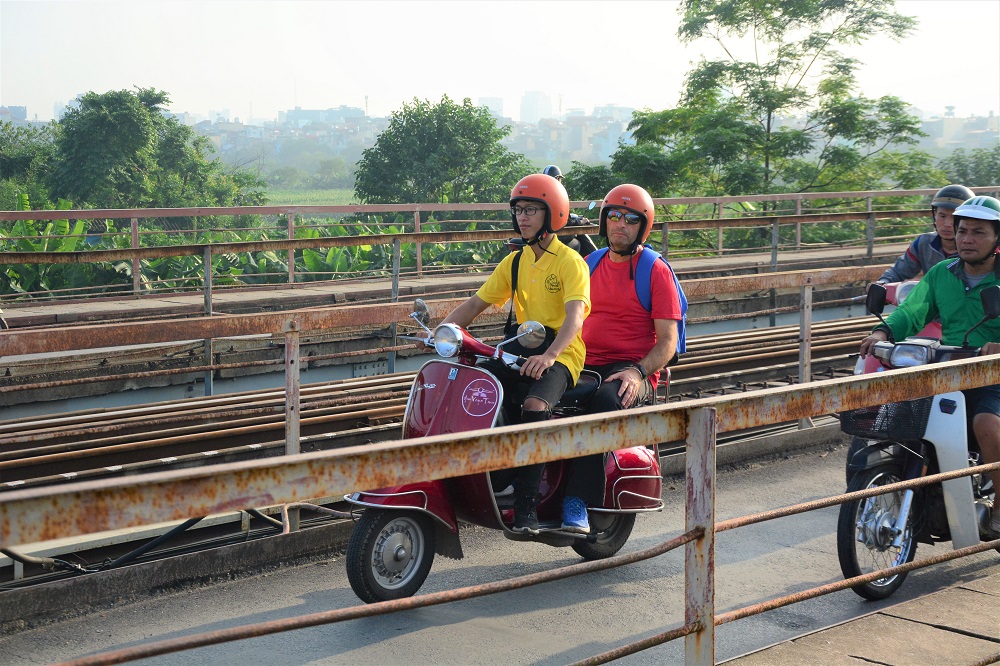 Asia Motorbike Adventures Hanoi – The Original Vespa Tours – Motorbike Tours Hanoi – Hanoi Jeep Tours – Hanoi Bicycle Tours- Hanoi Food Tours