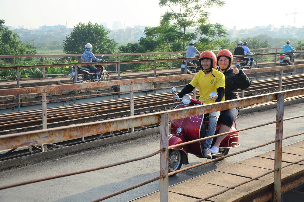 Asia Motorbike Adventures Hanoi – The Original Vespa Tours – Motorbike Tours Hanoi – Hanoi Jeep Tours – Hanoi Bicycle Tours- Hanoi Food Tours