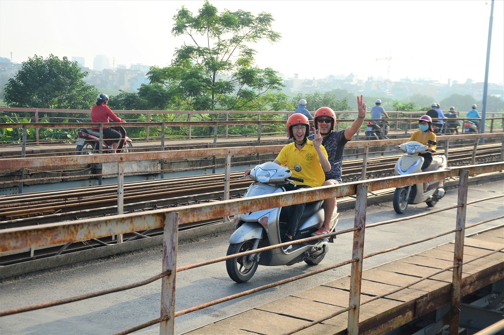 Asia Motorbike Adventures Hanoi – The Original Vespa Tours – Motorbike Tours Hanoi – Hanoi Jeep Tours – Hanoi Bicycle Tours- Hanoi Food Tours