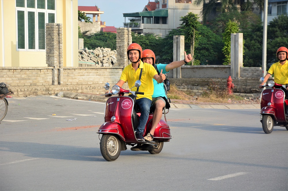 Asia Motorbike Adventures Hanoi – The Original Vespa Tours – Motorbike Tours Hanoi – Hanoi Jeep Tours – Hanoi Bicycle Tours- Hanoi Food Tours
