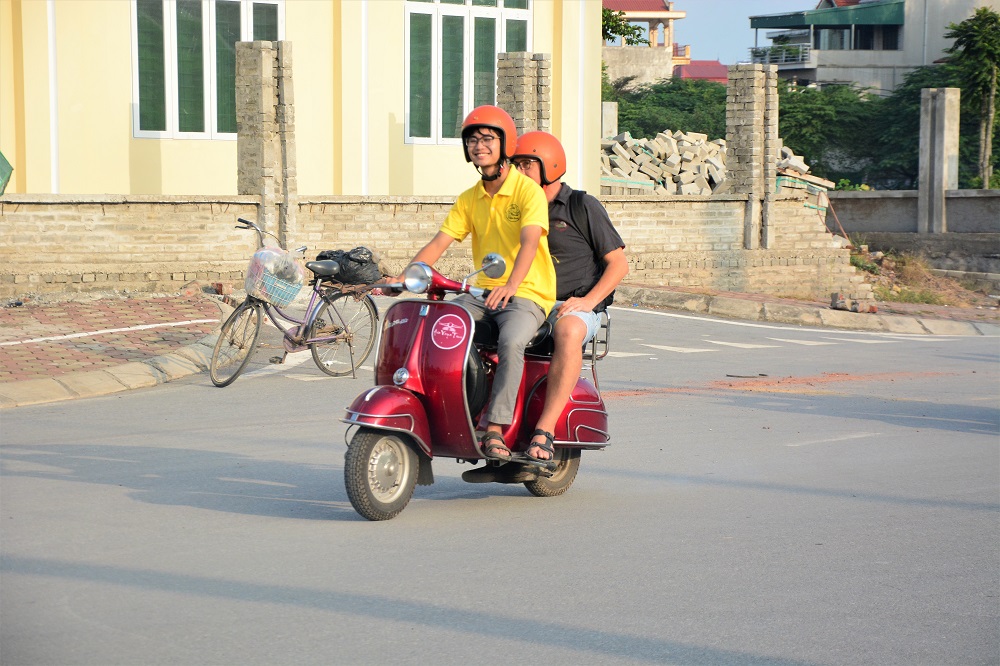Asia Motorbike Adventures Hanoi – The Original Vespa Tours – Motorbike Tours Hanoi – Hanoi Jeep Tours – Hanoi Bicycle Tours- Hanoi Food Tours