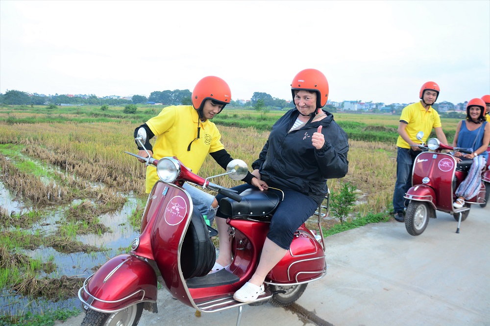 Asia Motorbike Adventures Hanoi – The Original Vespa Tours – Motorbike Tours Hanoi – Hanoi Jeep Tours – Hanoi Bicycle Tours- Hanoi Food Tours