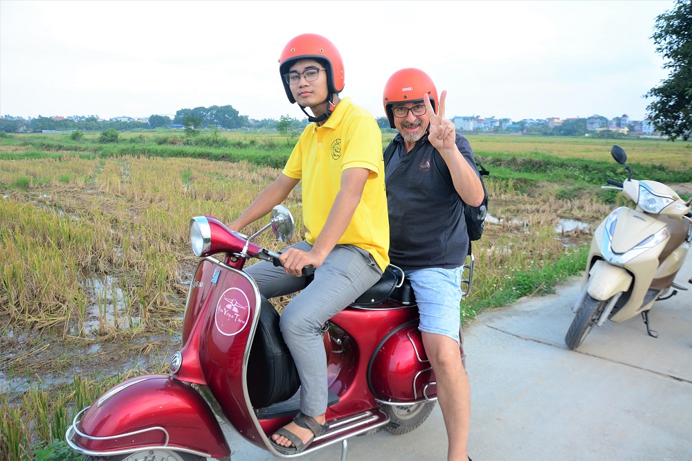 Asia Motorbike Adventures Hanoi – The Original Vespa Tours – Motorbike Tours Hanoi – Hanoi Jeep Tours – Hanoi Bicycle Tours- Hanoi Food Tours