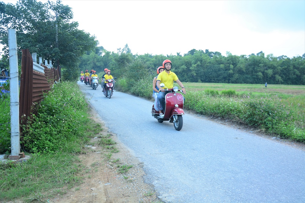 Asia Motorbike Adventures Hanoi – The Original Vespa Tours – Motorbike Tours Hanoi – Hanoi Jeep Tours – Hanoi Bicycle Tours- Hanoi Food Tours