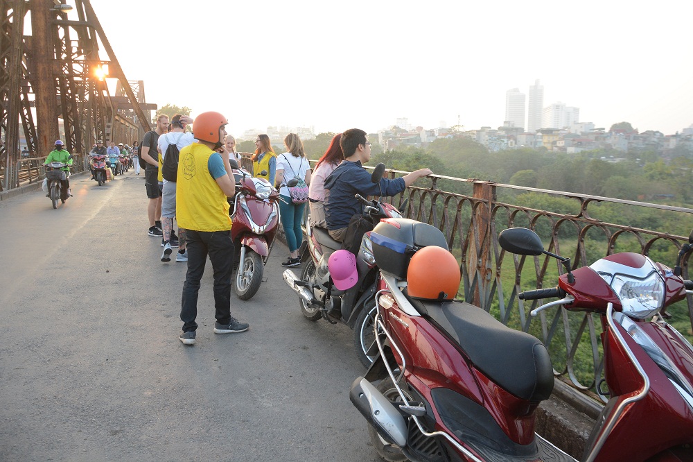 Asia Motorbike Adventures Hanoi – The Original Vespa Tours – Motorbike Tours Hanoi – Hanoi Jeep Tours – Hanoi Bicycle Tours- Hanoi Food Tours