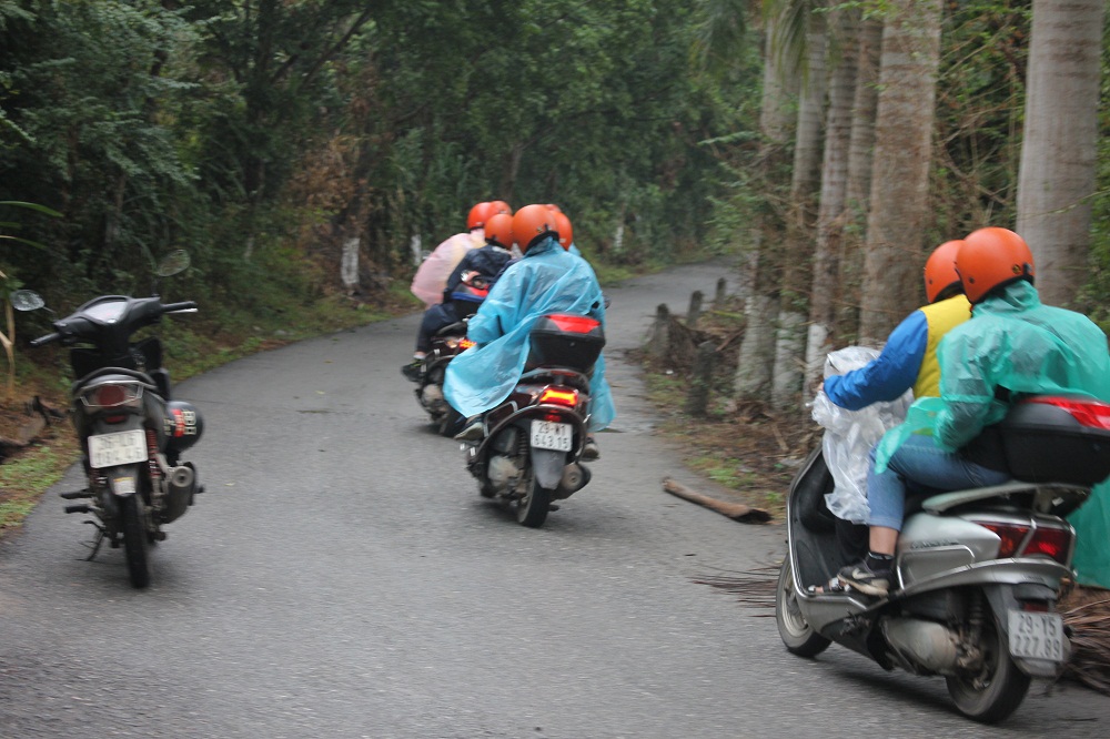 Asia Motorbike Adventures Hanoi – The Original Vespa Tours – Motorbike Tours Hanoi – Hanoi Jeep Tours – Hanoi Bicycle Tours- Hanoi Food Tours