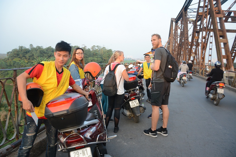 Asia Motorbike Adventures Hanoi – The Original Vespa Tours – Motorbike Tours Hanoi – Hanoi Jeep Tours – Hanoi Bicycle Tours- Hanoi Food Tours