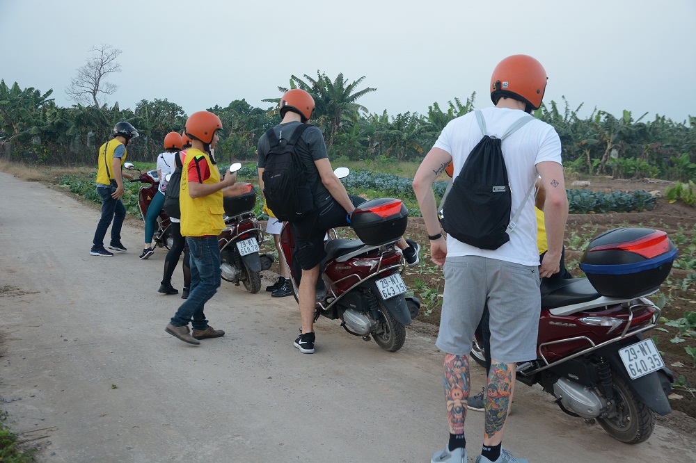 Asia Motorbike Adventures Hanoi – The Original Vespa Tours – Motorbike Tours Hanoi – Hanoi Jeep Tours – Hanoi Bicycle Tours- Hanoi Food Tours