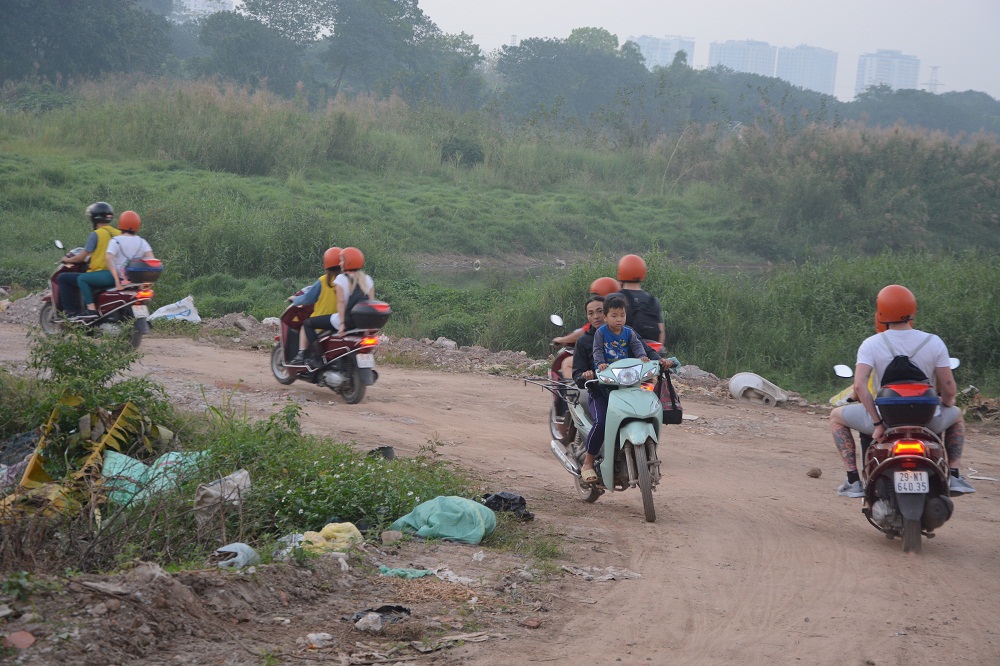 Asia Motorbike Adventures Hanoi – The Original Vespa Tours – Motorbike Tours Hanoi – Hanoi Jeep Tours – Hanoi Bicycle Tours- Hanoi Food Tours
