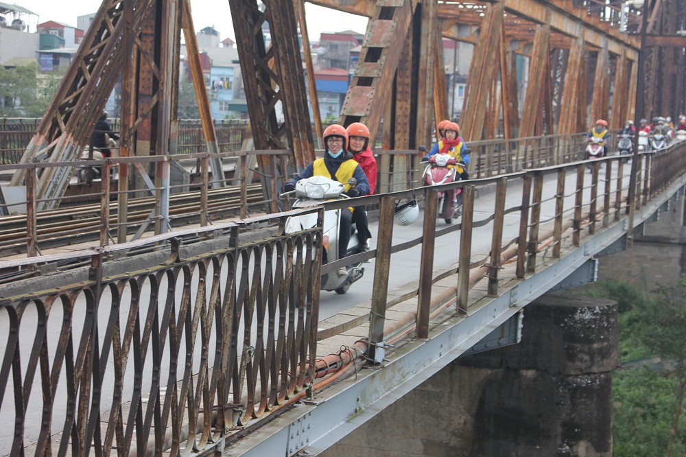 Asia Motorbike Adventures Hanoi – The Original Vespa Tours – Motorbike Tours Hanoi – Hanoi Jeep Tours – Hanoi Bicycle Tours- Hanoi Food Tours