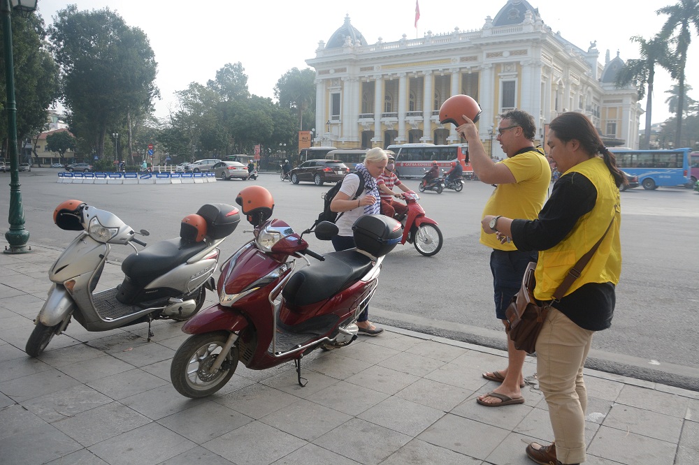 Asia Motorbike Adventures Hanoi – The Original Vespa Tours – Motorbike Tours Hanoi – Hanoi Jeep Tours – Hanoi Bicycle Tours- Hanoi Food Tours