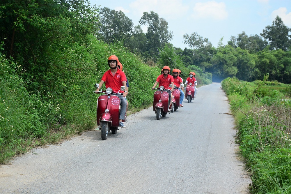 Asia Motorbike Adventures Hanoi – The Original Vespa Tours – Motorbike Tours Hanoi – Hanoi Jeep Tours – Hanoi Bicycle Tours- Hanoi Food Tours