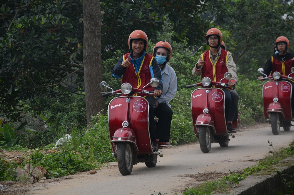 Asia Motorbike Adventures Hanoi – The Original Vespa Tours – Motorbike Tours Hanoi – Hanoi Jeep Tours – Hanoi Bicycle Tours- Hanoi Food Tours
