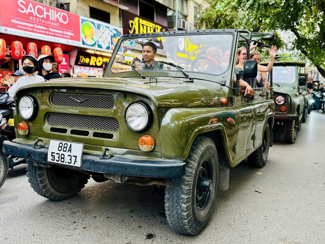 Asia Motorbike Adventures Hanoi – The Original Vespa Tours – Motorbike Tours Hanoi – Hanoi Jeep Tours – Hanoi Bicycle Tours- Hanoi Food Tours