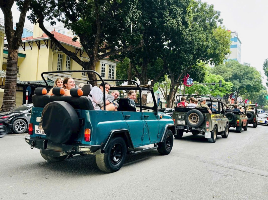 Asia Motorbike Adventures Hanoi – The Original Vespa Tours – Motorbike Tours Hanoi – Hanoi Jeep Tours – Hanoi Bicycle Tours- Hanoi Food Tours